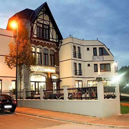 Fly Inn Hotel Lounge Machelen Bagian luar foto