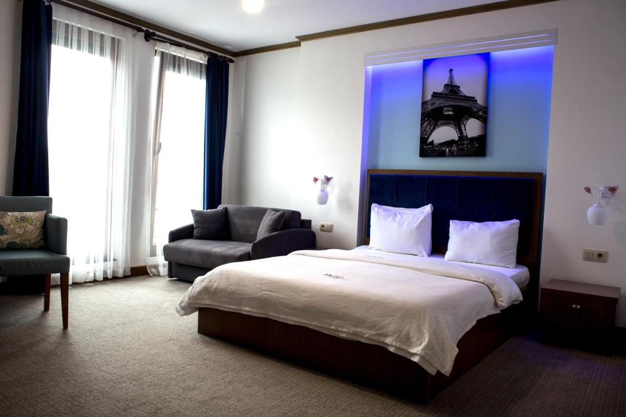 Fly Inn Hotel Lounge Machelen Bagian luar foto