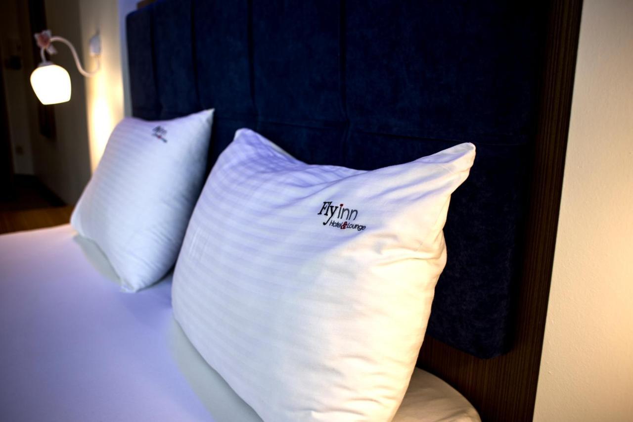Fly Inn Hotel Lounge Machelen Bagian luar foto