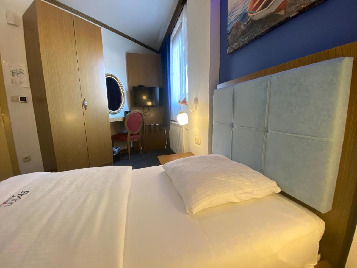 Fly Inn Hotel Lounge Machelen Bagian luar foto