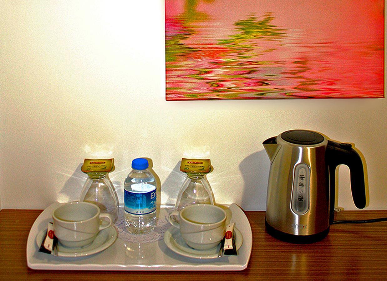 Fly Inn Hotel Lounge Machelen Bagian luar foto