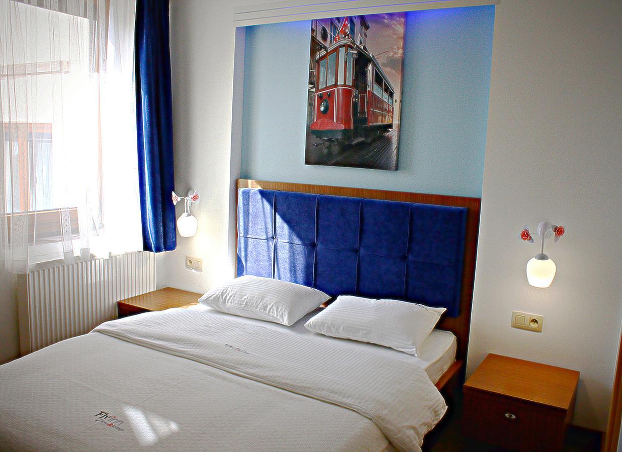 Fly Inn Hotel Lounge Machelen Bagian luar foto